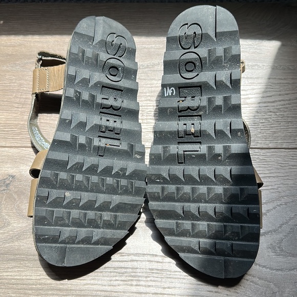 🎉Like New🎉 Sorel Leather Roaming sandals Sage Size 6.5 Camo Bottoms - Picture 5 of 12